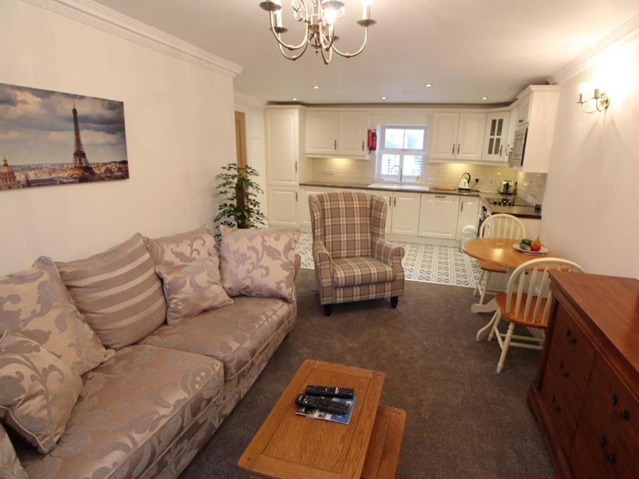 Apartamento The Post House Kinsale Exterior foto