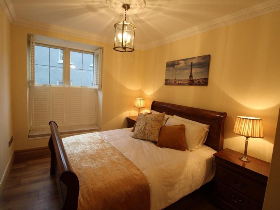 Apartamento The Post House Kinsale Exterior foto