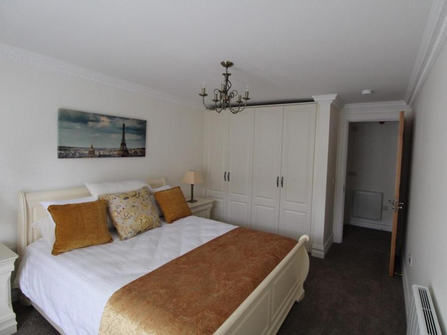 Apartamento The Post House Kinsale Exterior foto