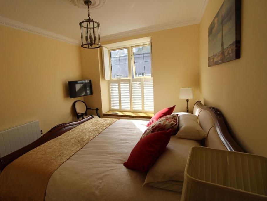 Apartamento The Post House Kinsale Exterior foto