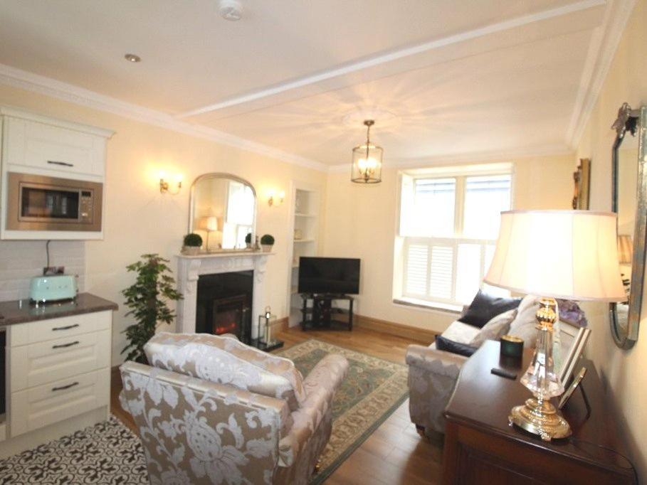 Apartamento The Post House Kinsale Exterior foto